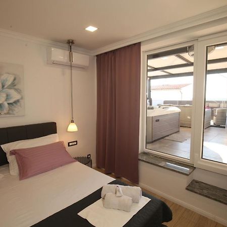 Luxurious Seaview Apartment Šibenik Buitenkant foto
