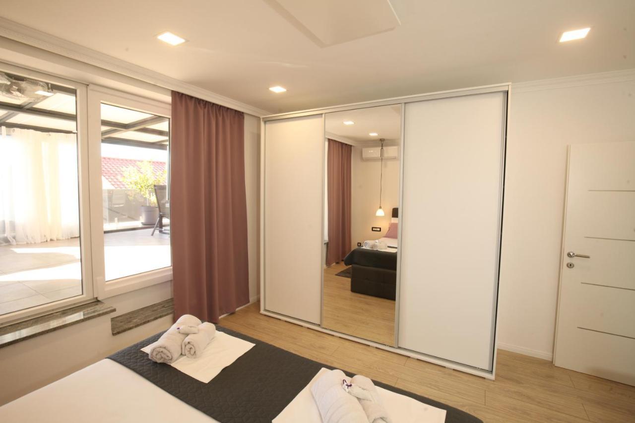 Luxurious Seaview Apartment Šibenik Buitenkant foto